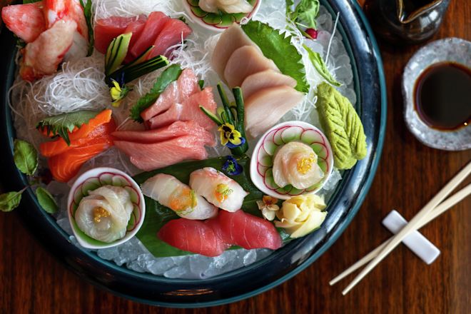 Omakase Sushi-Platte im Restaurant "Zen Kitchen"