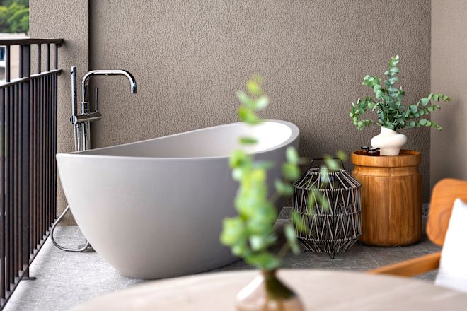 Suite Bathroom