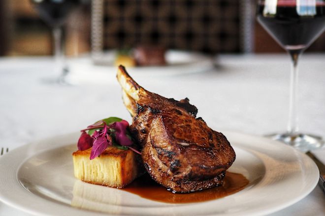 Bull & Bear restaurant, steak dinner entree