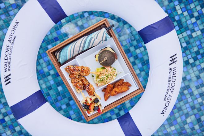 Speisen in einer Zwischentube