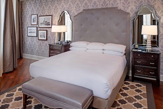 King Grand Hall Luxury Suite