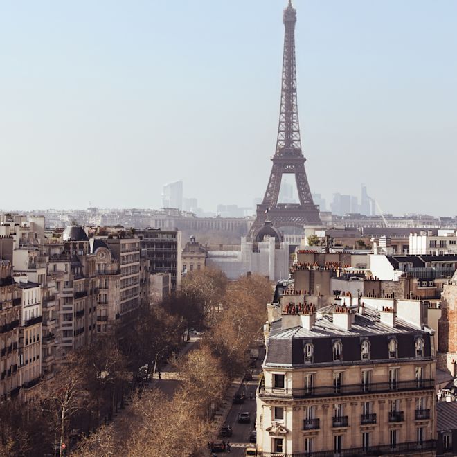 Vista para a Torre Eiffel da cobertura do hotel