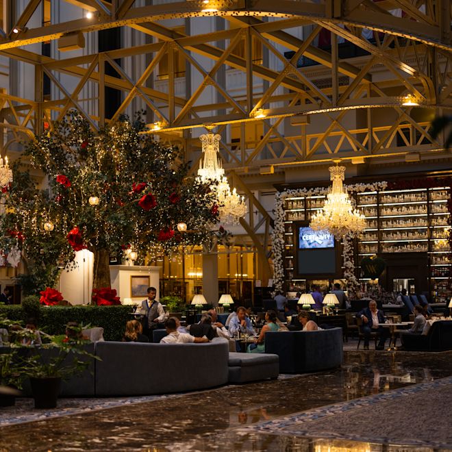 Peacock Alley restaurant, bar and lounge area