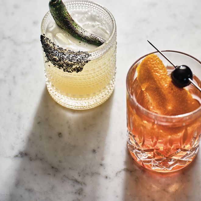 Băuturi pe un baton cu pudră Table qt