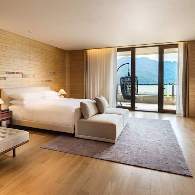 Premium Suite Bedroom