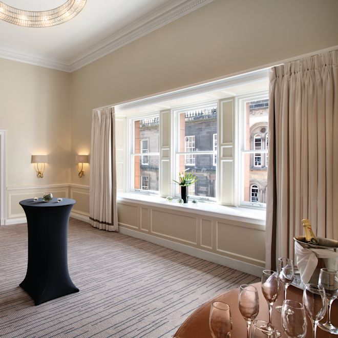 Trianon Meeting Space - Cocktail Tables