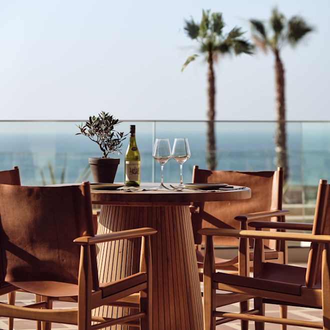 Restaurant Seatimg Area with Outdoor View 