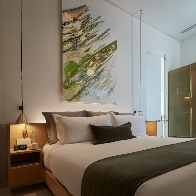 bed and room details