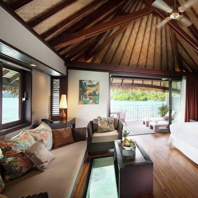 オーバーウォーターバンガローのベッドルーム