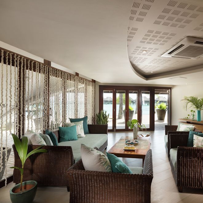 リビングエリアを備えたスパフロント