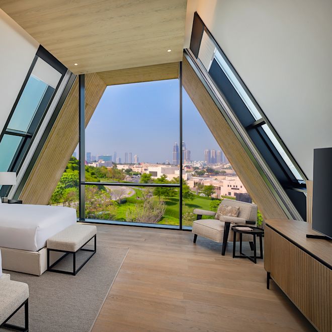 Suite with Two Beds with Garden and City View