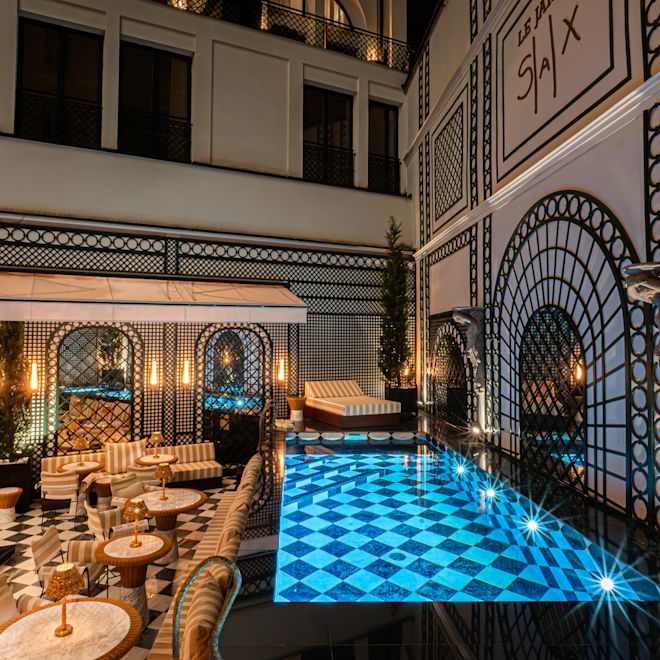 Water feature in restaurant