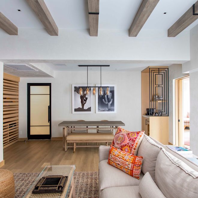 Lounge Area and Table