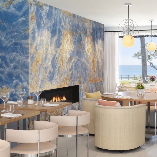 Dining room with tables and chairs