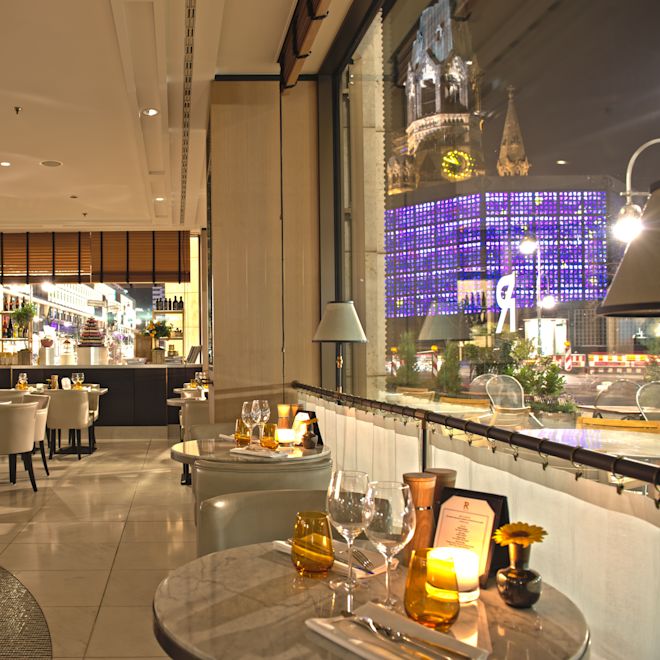 Restaurant dining room