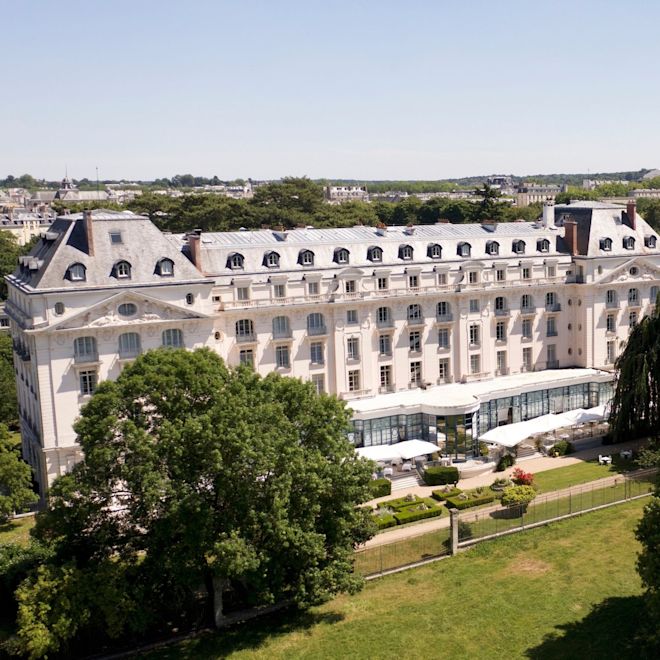 Vedere din exterior a Hotelului Waldorf Astoria Versailles Trianon Palace