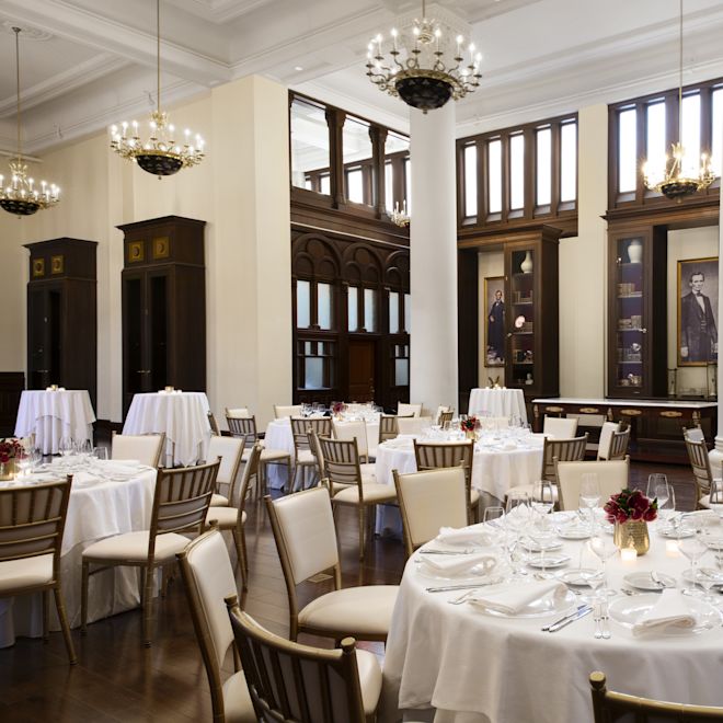 Alternate view of Lincoln Round Ballroom table setup