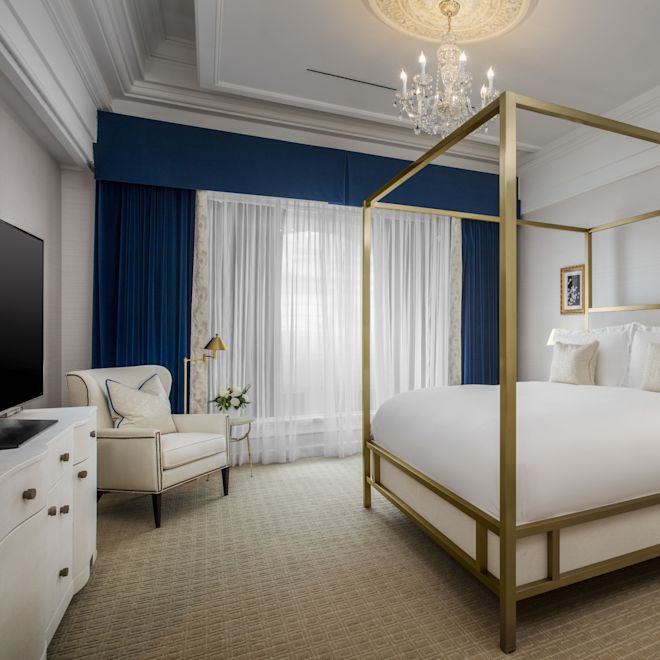 Townhouse Suite, King Bedroom