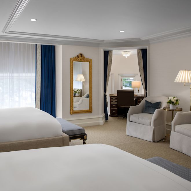 Townhouse Suite, Queen Bedroom