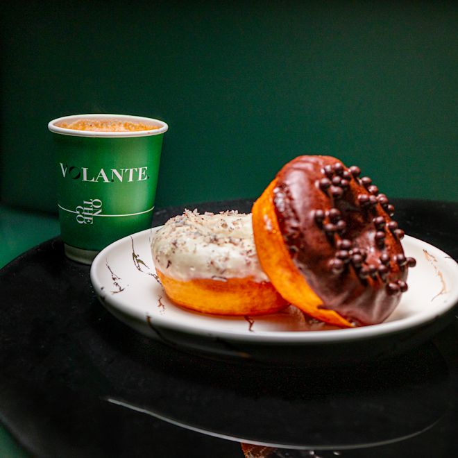 ヴォランテ・レストラン、コーヒーとドーナツ