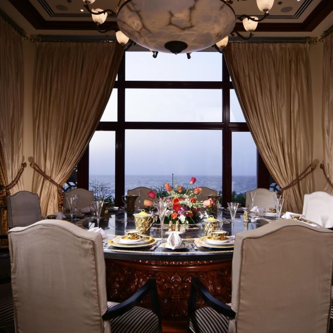 Aromi Restaurant- Family