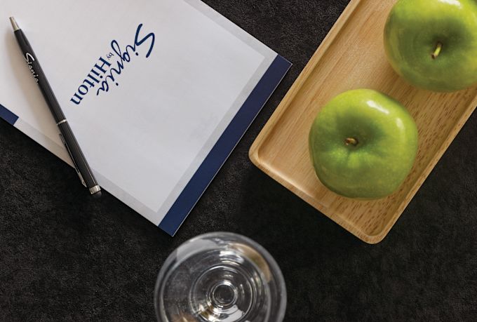 meetings amenities on table