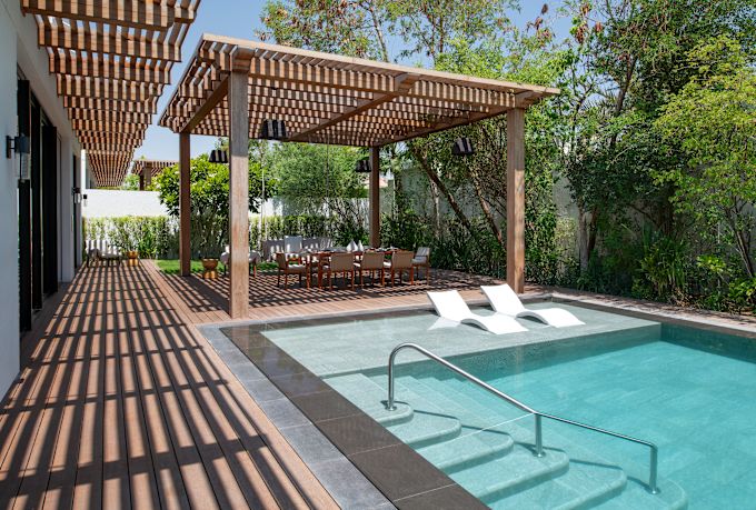 Piscina privata e gazebo in una villa