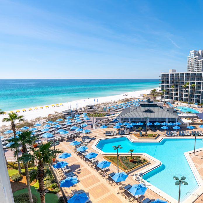 Zona piscinei și exteriorul hotelului Hilton Sandestin Beach Golf Resort and Spa