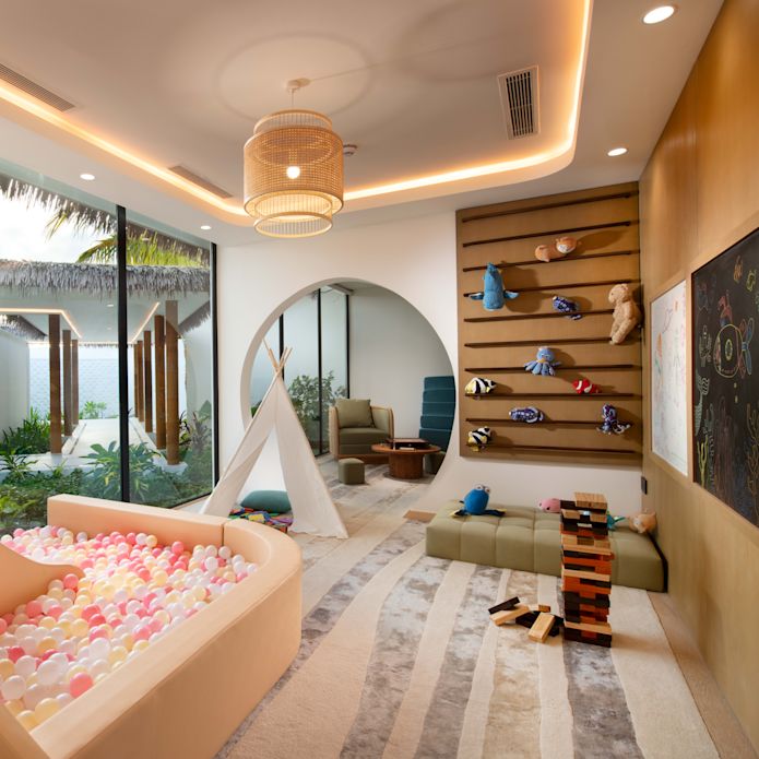 детская игровая зона с мягкой мебелью