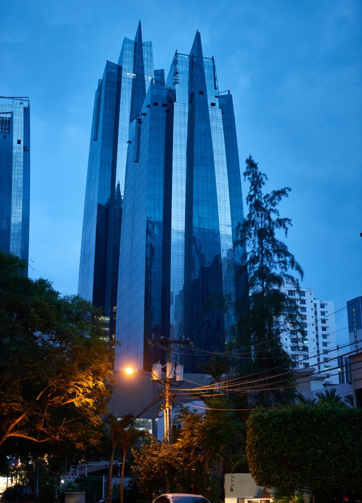Vue sur les gratte-ciel du centre commercial Soho, Panama City, République du Panama.