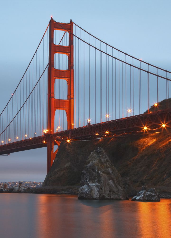 Primer plano del puente Golden Gate