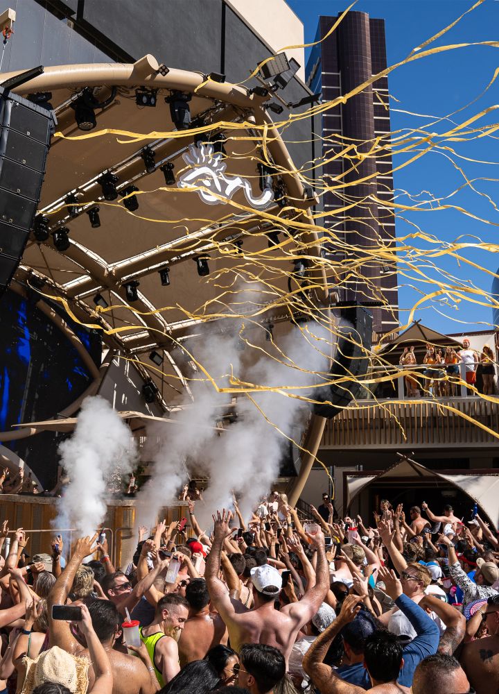 Événement en plein air avec fumée