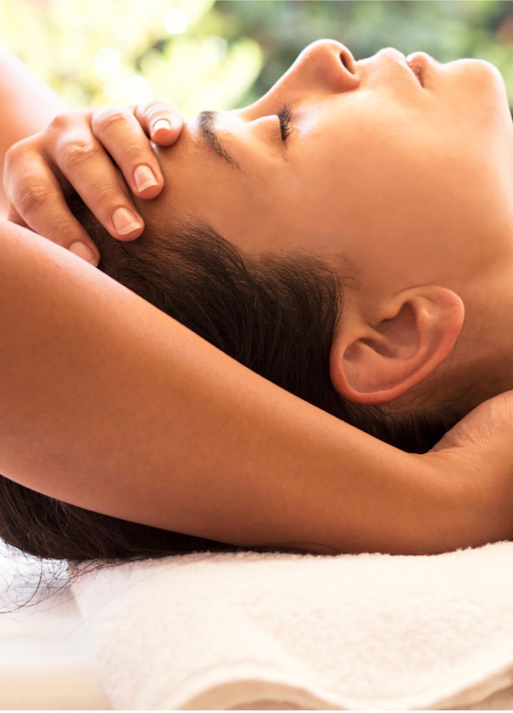 spa, client recevant un massage