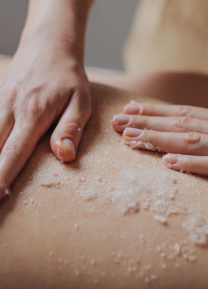 Personne recevant un massage