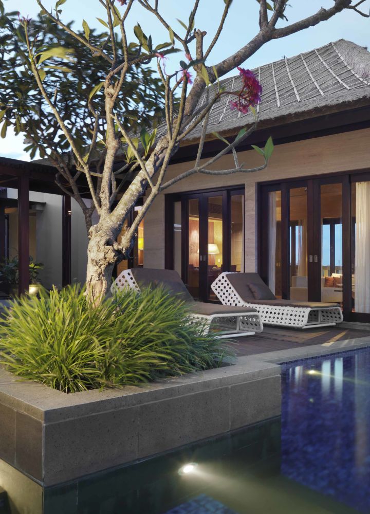 Penthouse Suite King Plunge Outdoor Pool