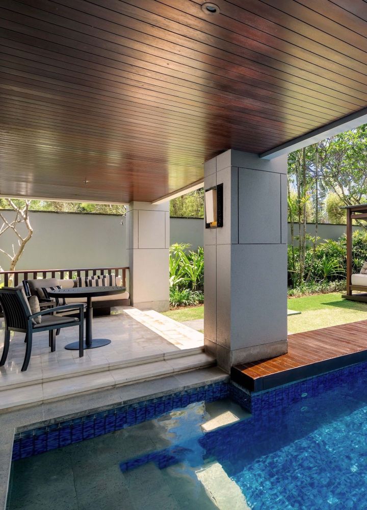 Pool Suite