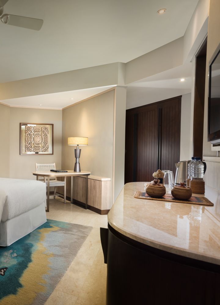 Guestroom with Two Twin Beds and Work Desk