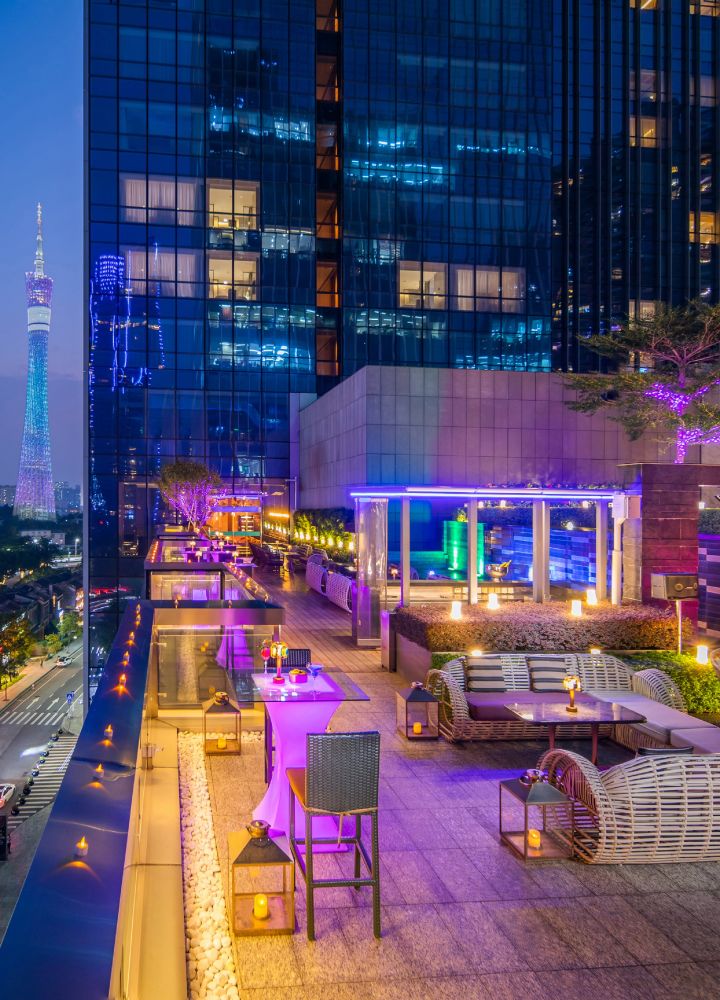 Mg Rooftop Bar with city view