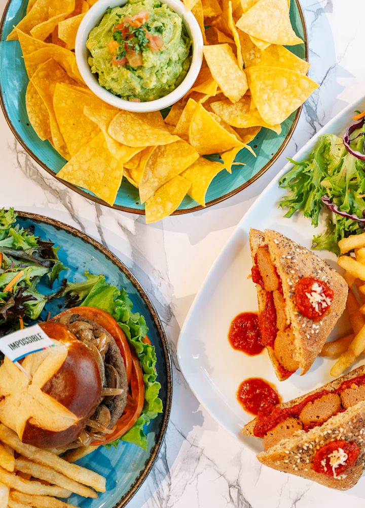 Carnegie Diner & Cafe, dinner entrees, chips and guacamole, fruit cup