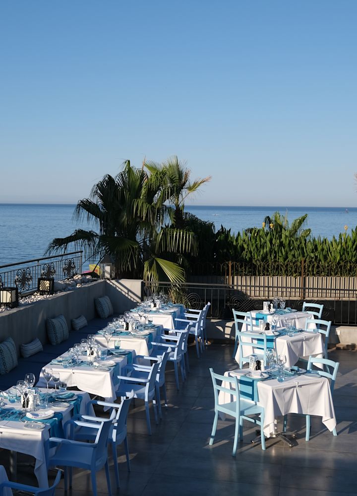 Outside Dining Seating