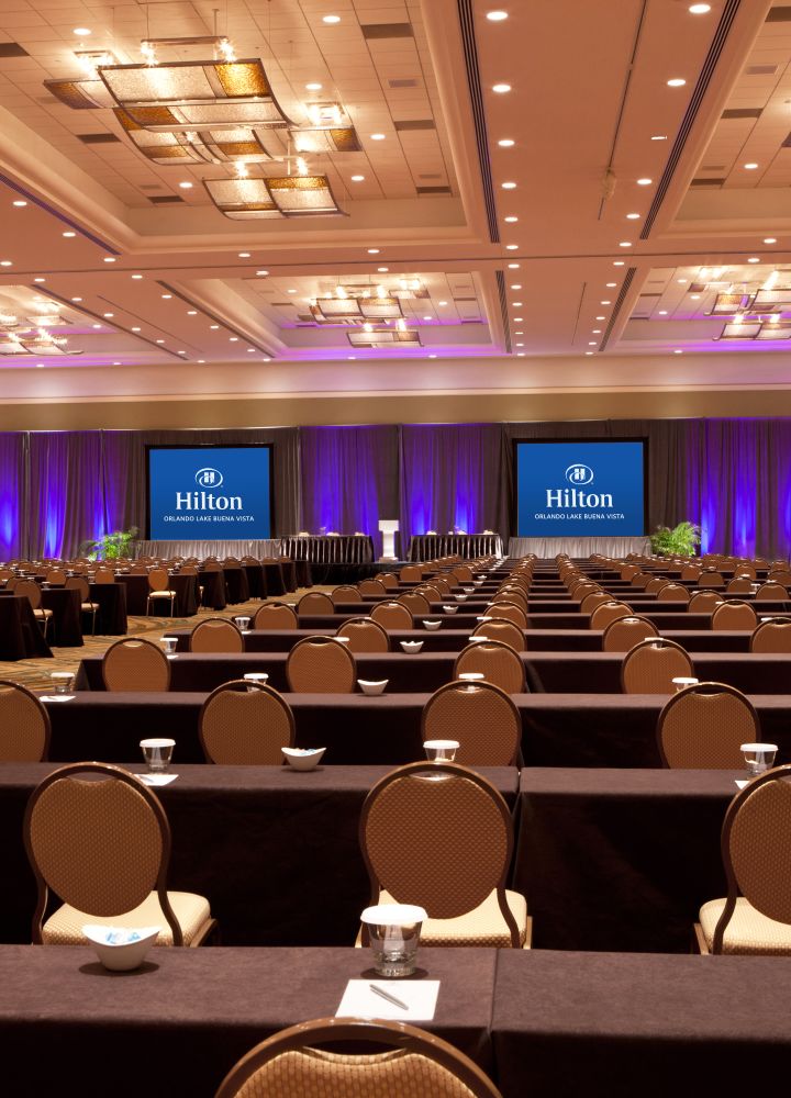 Ballroom dengan Penataan Pertemuan