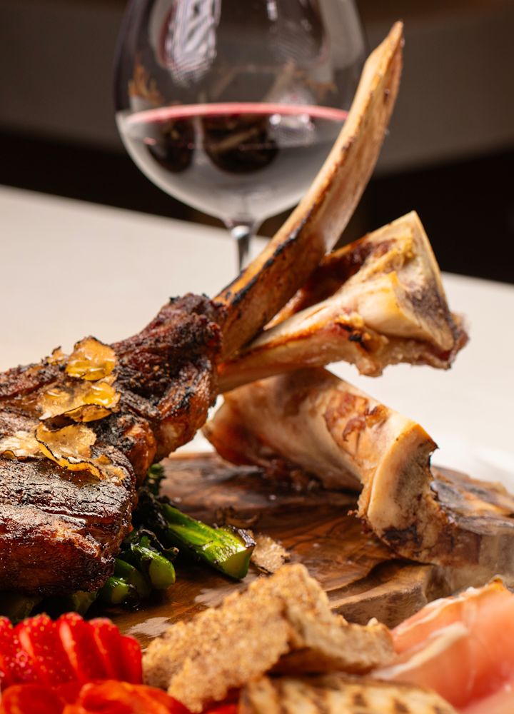 steak, frites, verre de vin