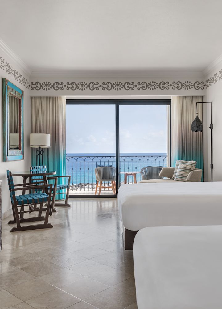Queen Ocean Front Bed View