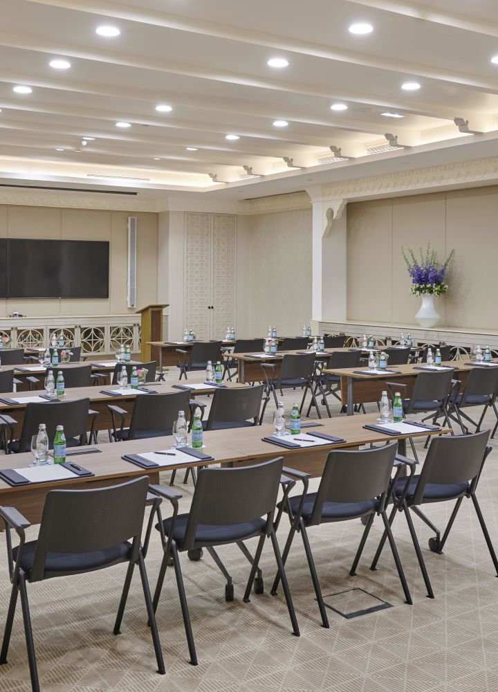 Salle de réunion Malwa en configuration salle de cours
