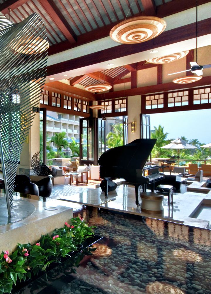 チーク・ラウンジ