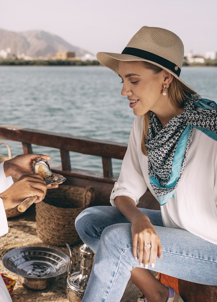 Pearl fishing image