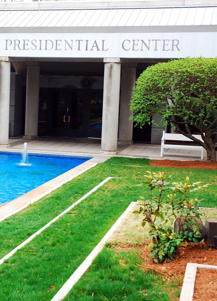 fuera del centro presidencial carter