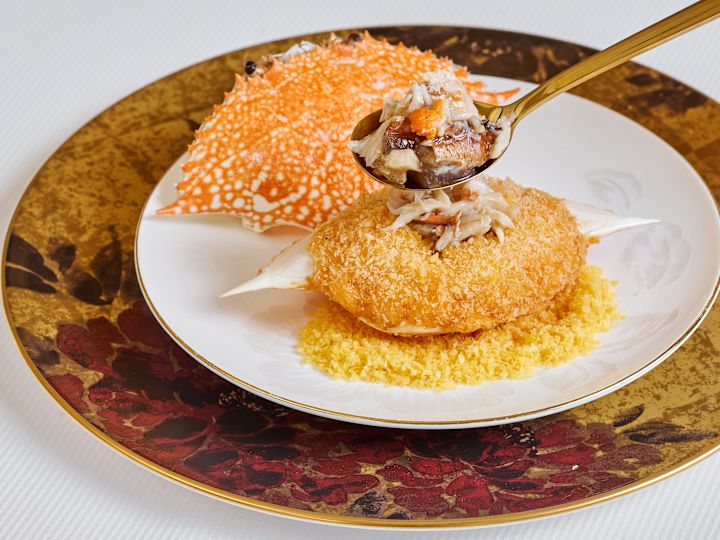 Golden Peony Crusted Crab Meat Crab Shell