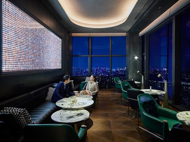 Gece Barda Bir Çift