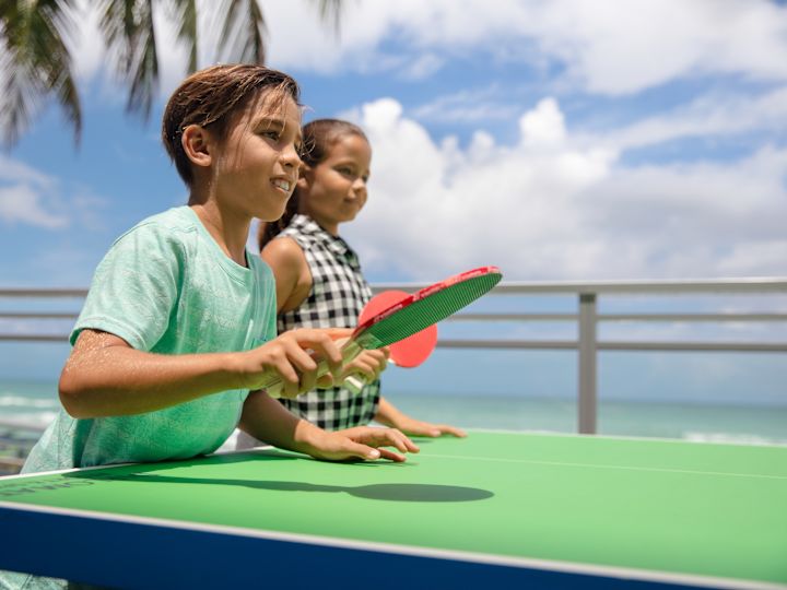 Çocuk aktiviteleri ping pong